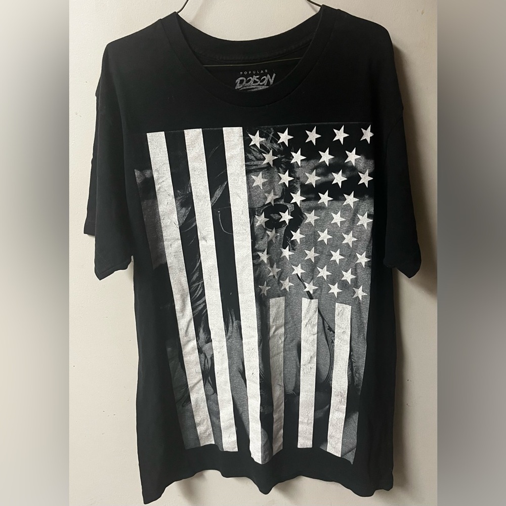 Popular Design Black Graphic Tee